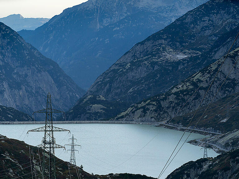 Der Grimselsee, ein Stausee im Berner Oberland: Die Schweizer Stauseen sind gemäss neuesten Zahlen des Bundesamts für Energie derzeit zu 82,8 Prozent gefüllt. (Archivbild)