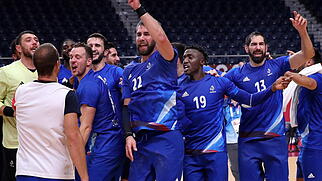 Frankreichs Handballer bejubeln einen weiteren grossen Erfolg