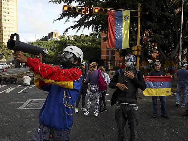 50 statt 30 Jahre Gefängnis: Verantwortlichen für Gewalttaten gegen Präsident Maduro in Venezuela könnten bald weitaus drastischere Strafen drohen als bisher. (Archivbild)
